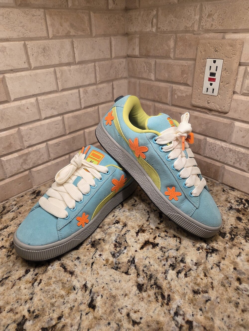 Puma Suede XL Scooby-Doo Mystery Machine Size Men 9.5/Women 11 DS Brand New BNIB - Picture 3 of 14